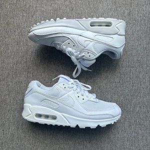 NIKE Women's Air Max 90